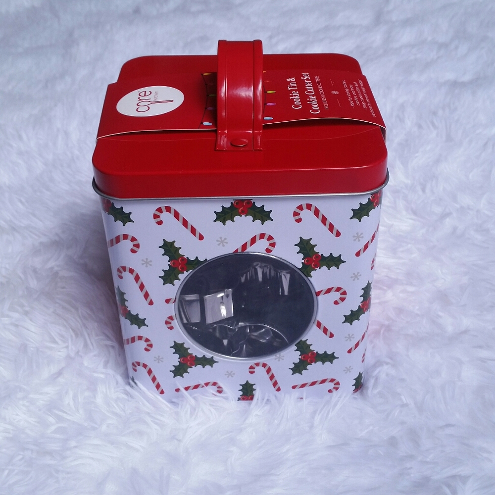 Cookie Tin & Cookie Cutter Set by Core Kitchen